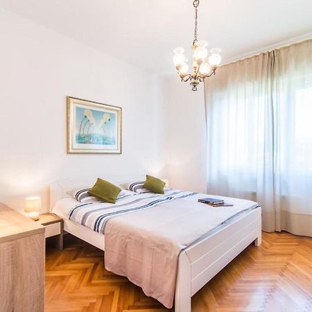 Villa Amalija - Apartment Amy เมดูลิน ภายนอก รูปภาพ