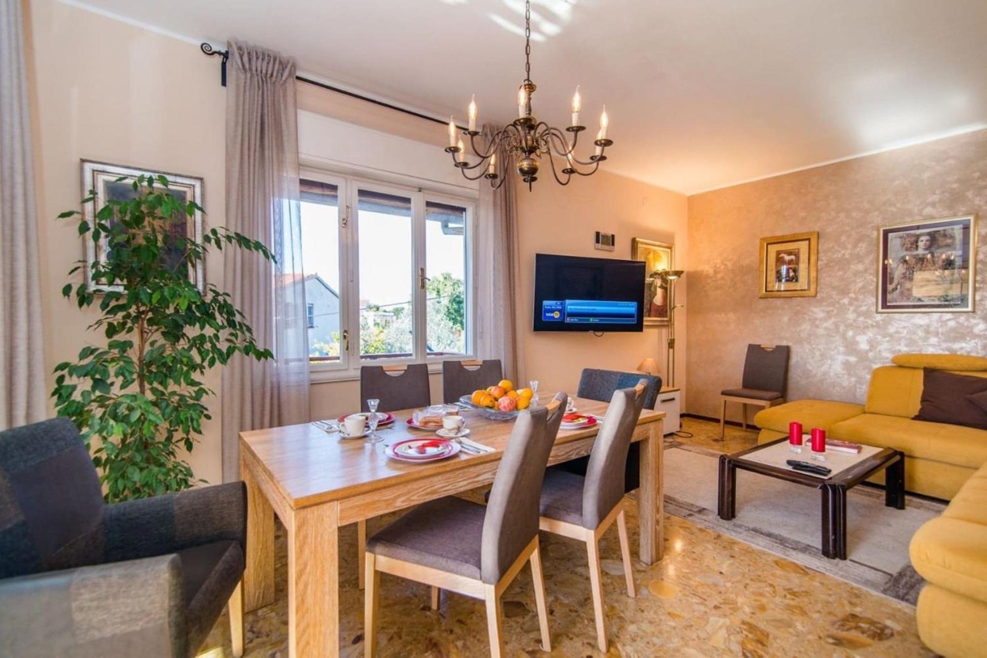 Villa Amalija - Apartment Amy เมดูลิน ภายนอก รูปภาพ